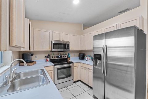 House in Eagle Lake, Florida 3 bedrooms, 98.76 sq.m. № 1903483 - photo 8