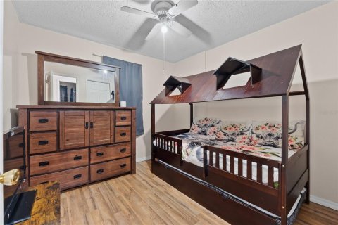 House in Eagle Lake, Florida 3 bedrooms, 98.76 sq.m. № 1903483 - photo 21