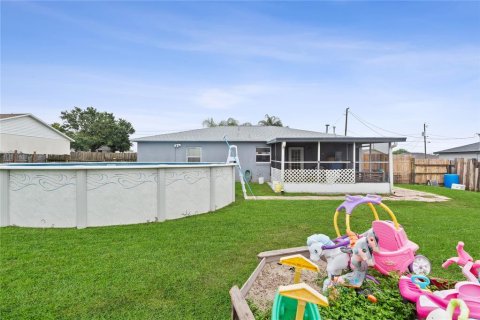 House in Eagle Lake, Florida 3 bedrooms, 98.76 sq.m. № 1903483 - photo 27