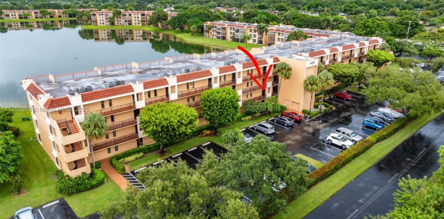 Condo in Margate, Florida, 2 bedrooms  № 1888428
