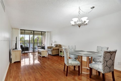 Condo in Margate, Florida, 2 bedrooms  № 1888428 - photo 6