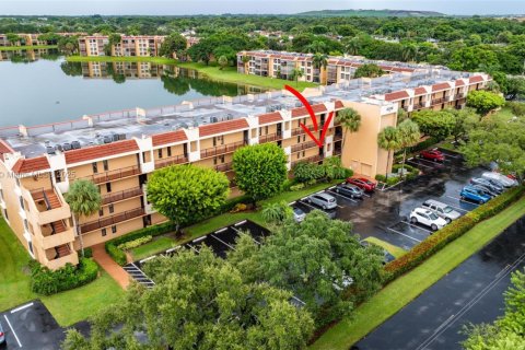 Condo in Margate, Florida, 2 bedrooms  № 1888428 - photo 24