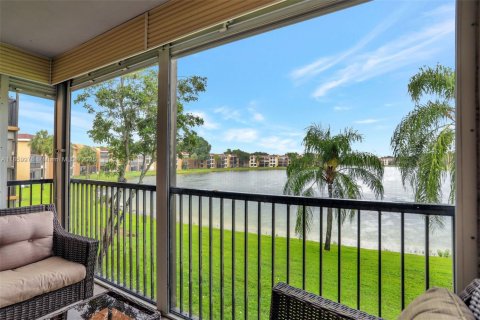 Condo in Margate, Florida, 2 bedrooms  № 1888428 - photo 13