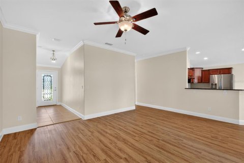 House in Tavares, Florida 4 bedrooms, 150.87 sq.m. № 2205966 - photo 5