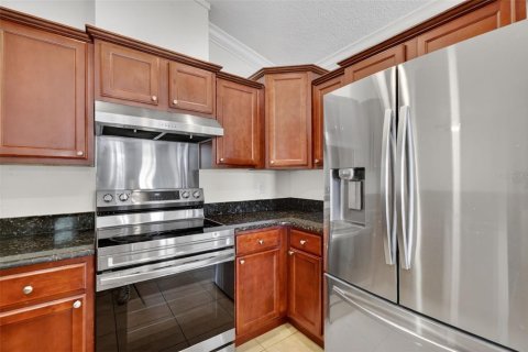 House in Tavares, Florida 4 bedrooms, 150.87 sq.m. № 2205966 - photo 13