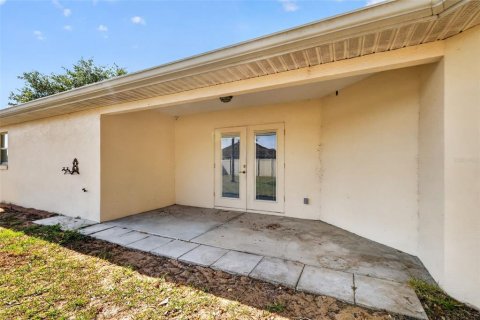 House in Tavares, Florida 4 bedrooms, 150.87 sq.m. № 2205966 - photo 25