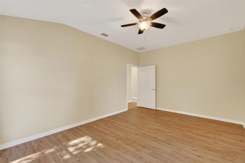 House in Tavares, Florida 4 bedrooms, 150.87 sq.m. № 2205966 - photo 16