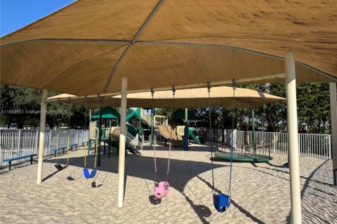 Купить виллу или дом в Уэстон, Флорида 1 комната, 131.92м2, № 1931972 - фото 19