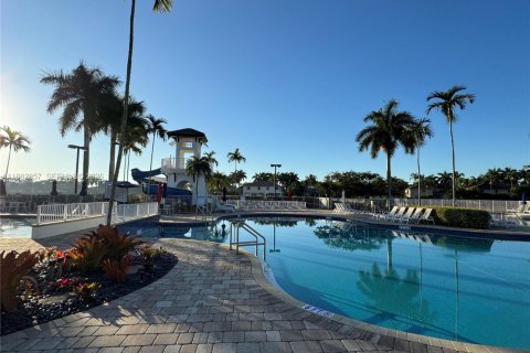 Villa ou maison à vendre à Weston, Floride: 3 chambres, 131.92 m2 № 1931972 - photo 28