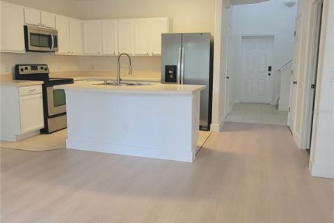 Townhouse in Orlando, Florida 3 bedrooms, 136.01 sq.m. № 2391184 - photo 3