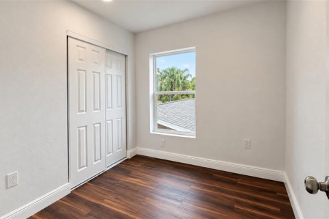 Villa ou maison à vendre à Holiday, Floride: 4 chambres, 144 m2 № 2410581 - photo 27