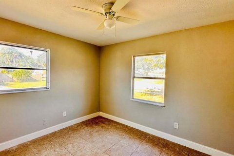 Appartement à louer à Lake Alfred, Floride: 2 chambres, 576.46 m2 № 2398729 - photo 5