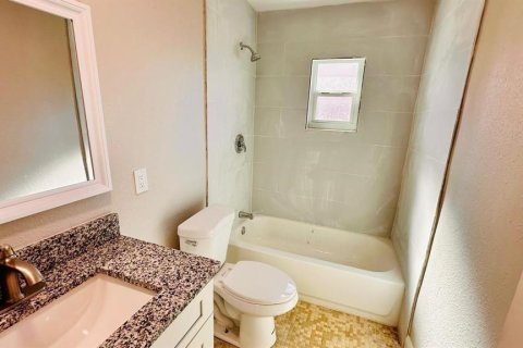 Appartement à louer à Lake Alfred, Floride: 2 chambres, 576.46 m2 № 2398729 - photo 7