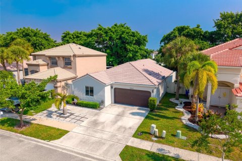 Casa en venta en Pembroke Pines, Florida, 3 dormitorios, 147.71 m2 № 1893254 - foto 2