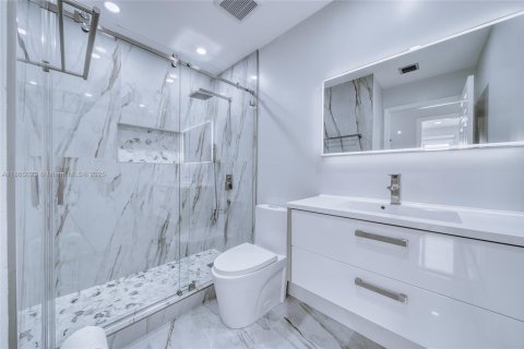 Casa en venta en Pembroke Pines, Florida, 3 dormitorios, 147.71 m2 № 1893254 - foto 16