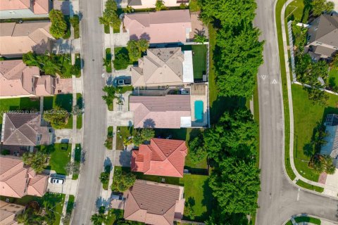 Casa en venta en Pembroke Pines, Florida, 3 dormitorios, 147.71 m2 № 1893254 - foto 5