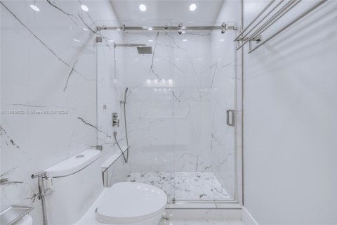 Casa en venta en Pembroke Pines, Florida, 3 dormitorios, 147.71 m2 № 1893254 - foto 10