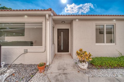 Casa en venta en Pembroke Pines, Florida, 3 dormitorios, 147.71 m2 № 1893254 - foto 9
