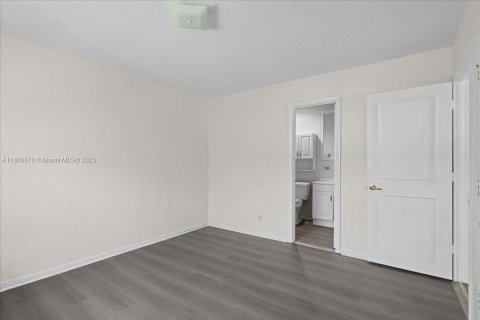 Villa ou maison à vendre à Margate, Floride: 2 chambres, 130.06 m2 № 1957407 - photo 15