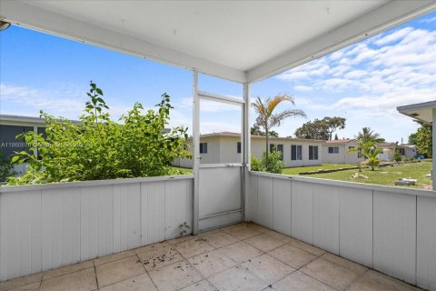 Villa ou maison à vendre à Margate, Floride: 2 chambres, 130.06 m2 № 1957407 - photo 7