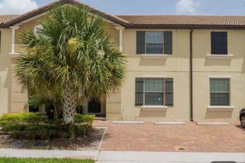 Touwnhouse à vendre à Kissimmee, Floride: 5 chambres, 210.24 m2 № 2419259 - photo 2