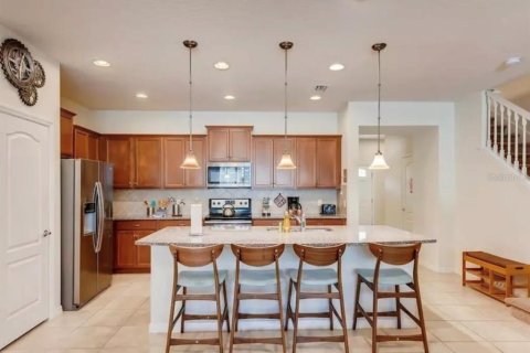 Touwnhouse à vendre à Kissimmee, Floride: 5 chambres, 210.24 m2 № 2419259 - photo 5
