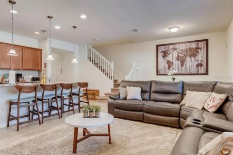 Touwnhouse à vendre à Kissimmee, Floride: 5 chambres, 210.24 m2 № 2419259 - photo 9