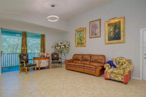 Copropriété à vendre à Cape Coral, Floride: 2 chambres, 111.39 m2 № 1955799 - photo 4