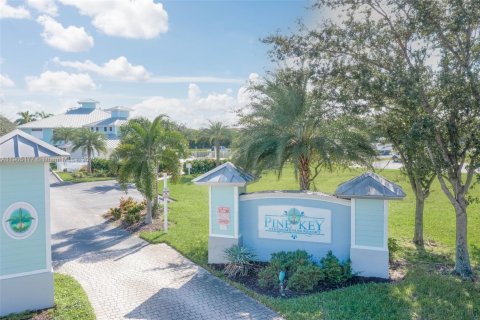 Copropriété à vendre à Cape Coral, Floride: 2 chambres, 111.39 m2 № 1955799 - photo 1
