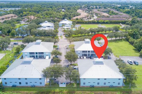 Copropriété à vendre à Cape Coral, Floride: 2 chambres, 111.39 m2 № 1955799 - photo 17
