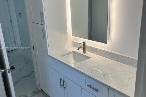 Apartment in Hollywood, Florida 2 bedrooms, 67.35 sq.m. № 2041891 - photo 6