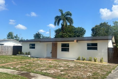 Villa ou maison à vendre à Hollywood, Floride: 3 chambres, 142.7 m2 № 1957802 - photo 4