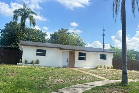 Villa ou maison à vendre à Hollywood, Floride: 3 chambres, 142.7 m2 № 1957802 - photo 3