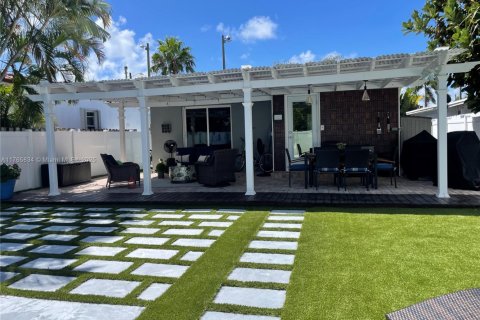 Villa ou maison à vendre à Hollywood, Floride: 2 chambres, 93 m2 № 1692954 - photo 15