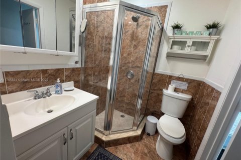 Villa ou maison à vendre à Hollywood, Floride: 2 chambres, 93 m2 № 1692954 - photo 20