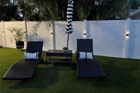 Villa ou maison à vendre à Hollywood, Floride: 2 chambres, 93 m2 № 1692954 - photo 11