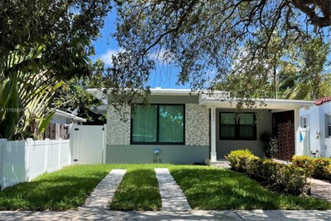 Villa ou maison à vendre à Hollywood, Floride: 2 chambres, 93 m2 № 1692954 - photo 17