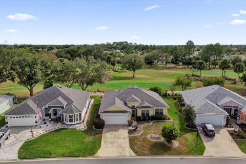 House in The Villages, Florida 3 bedrooms, 152.73 sq.m. № 2427016