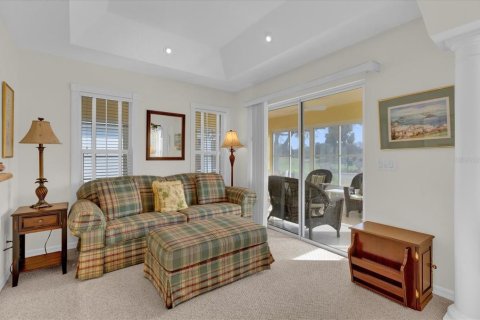 House in The Villages, Florida 3 bedrooms, 152.73 sq.m. № 2427016 - photo 8