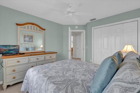 House in The Villages, Florida 3 bedrooms, 152.73 sq.m. № 2427016 - photo 22