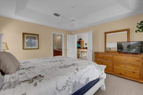 House in The Villages, Florida 3 bedrooms, 152.73 sq.m. № 2427016 - photo 26