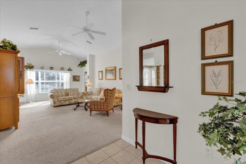 House in The Villages, Florida 3 bedrooms, 152.73 sq.m. № 2427016 - photo 3