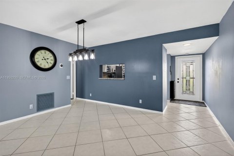Condominio en alquiler en Pembroke Pines, Florida, 1 dormitorio, 98.94 m2 № 2008294 - foto 15