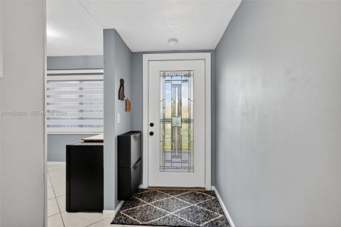 Condominio en alquiler en Pembroke Pines, Florida, 1 dormitorio, 98.94 m2 № 2008294 - foto 7