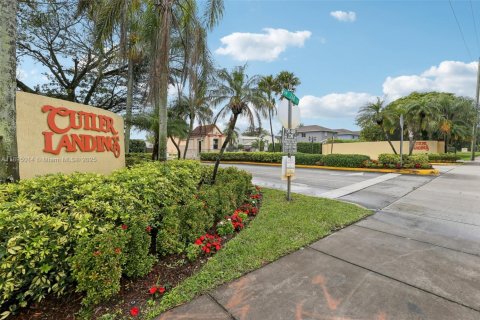 Villa ou maison à vendre à Homestead, Floride: 5 chambres, 227.61 m2 № 1949951 - photo 23