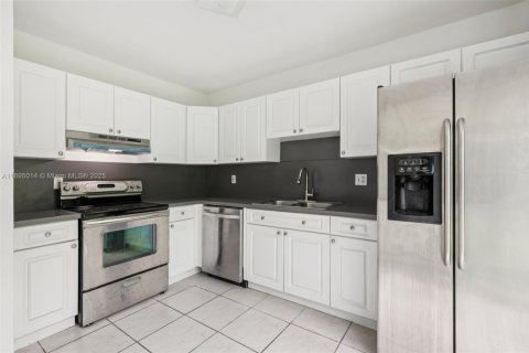 Villa ou maison à vendre à Homestead, Floride: 5 chambres, 227.61 m2 № 1949951 - photo 6