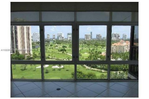 Condo in Aventura, Florida, 2 bedrooms  № 1987816
