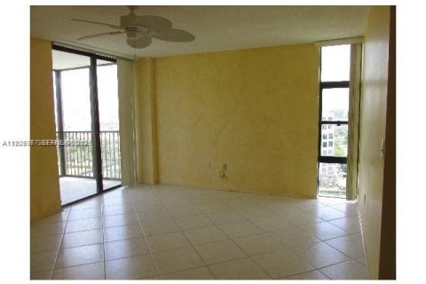 Condo in Aventura, Florida, 2 bedrooms  № 1987816 - photo 6