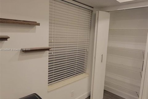 Copropriété à vendre à Boca Raton, Floride: 2 chambres, 124.4 m2 № 1842783 - photo 17