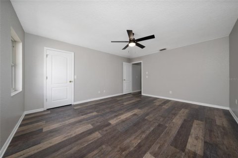 Casa en alquiler en Winter Haven, Florida, 4 dormitorios, 224.82 m2 № 1885139 - foto 19